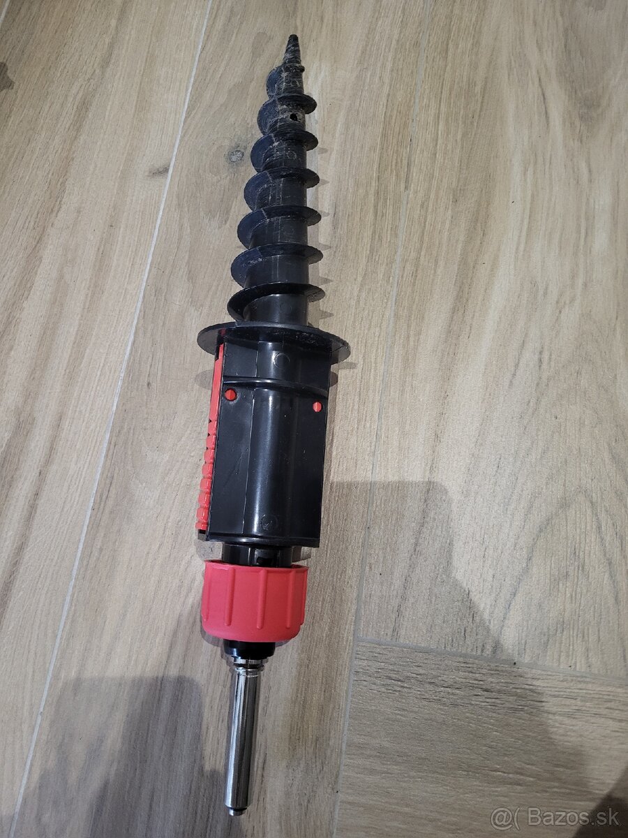 Vrták do zeme na vlajky - 2