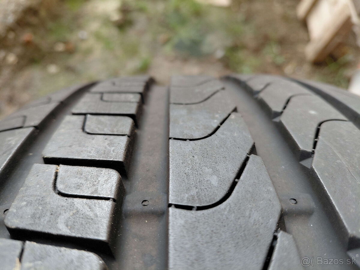 1ks letna pneu Pirelli 235/55R18 - 2