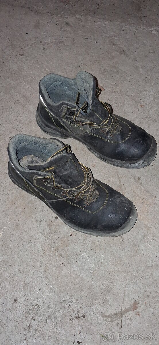 Pracovna obuv 43 velkost - 2