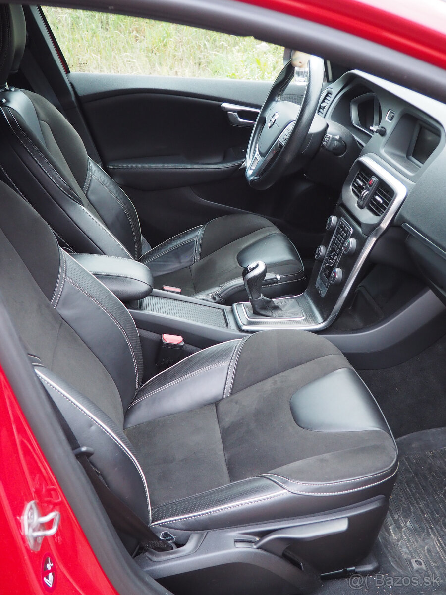 Volvo V40 T2 - 2