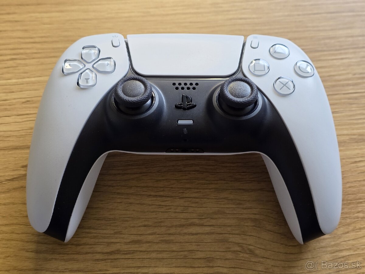 Dualsense ovládač na PS5 - 2