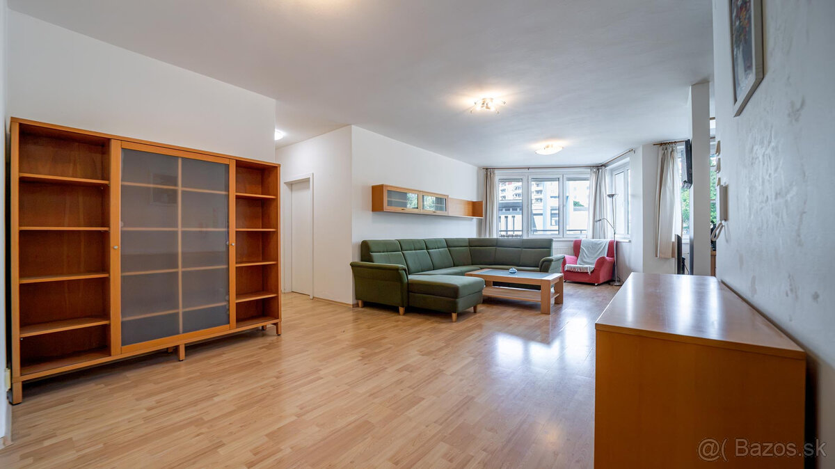 3‑izbový byt s loggiou a parkovaním – Slávičie údolie, Brati – foto 2