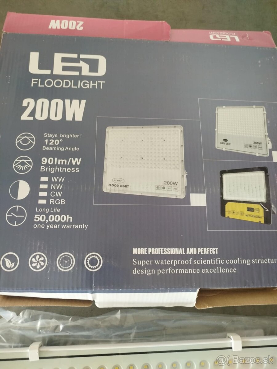 Halogenovy reflektor - 2