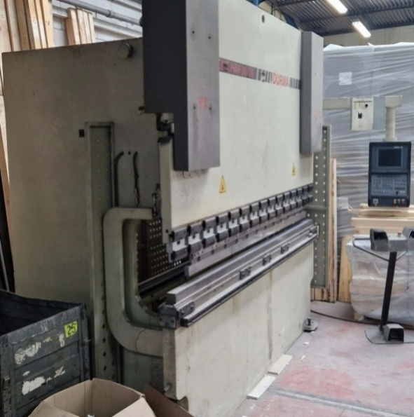 DURMA CNC HAP 30120, ohraňovací lis z roku 2004 - 2