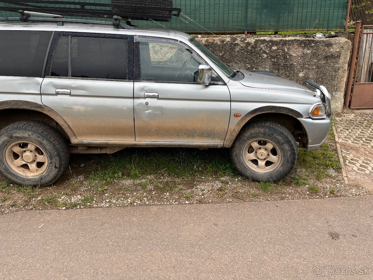 Mitsubushi Pajero sport - 2