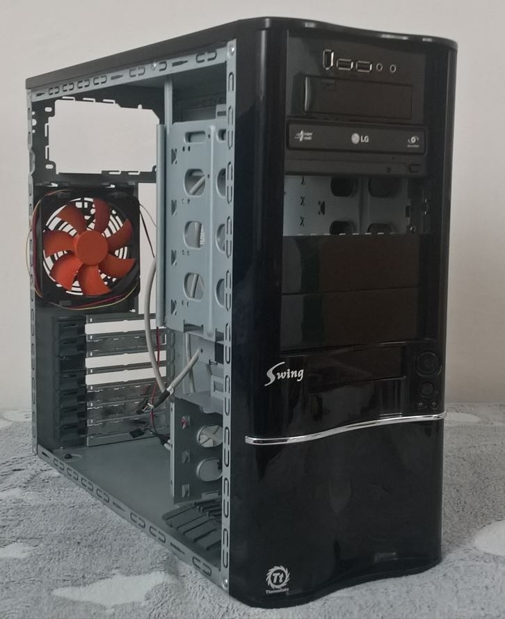 Thermaltake Swing - 2