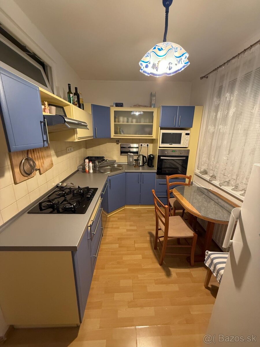 Prenájom 2izboveho bytu v Topoľčanoch - 2