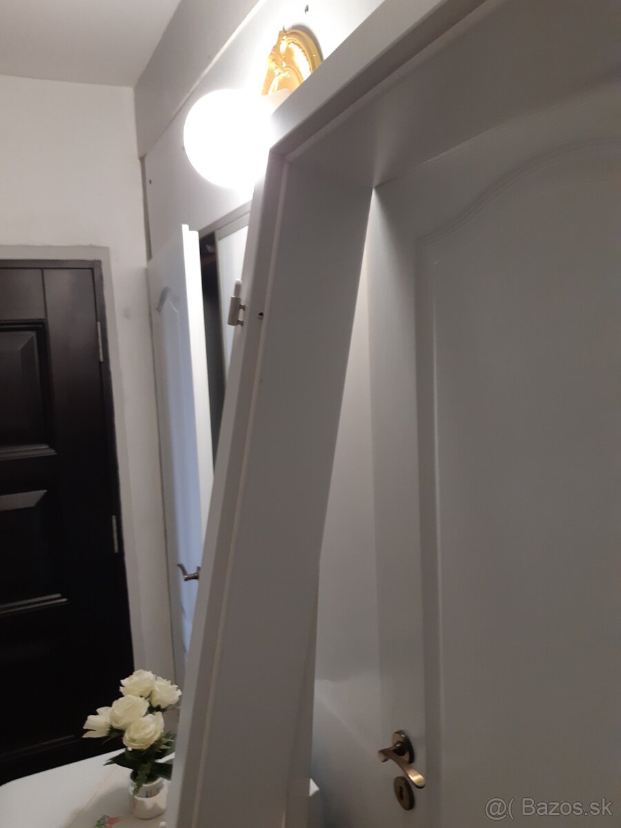 Biela obložková zárubňa 80 Pravá - 2