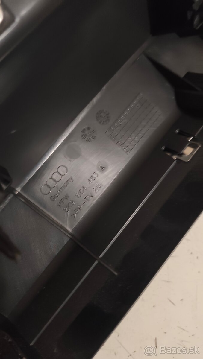 Lišta kufra Audi A4 B8 avant - 2