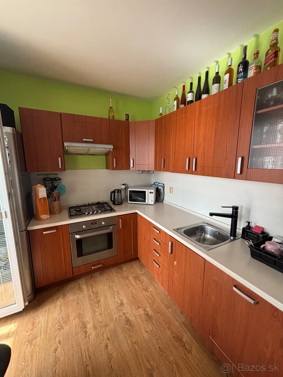 3-izbový byt s loggiou na Ružovej ulici, Stupava – foto 2