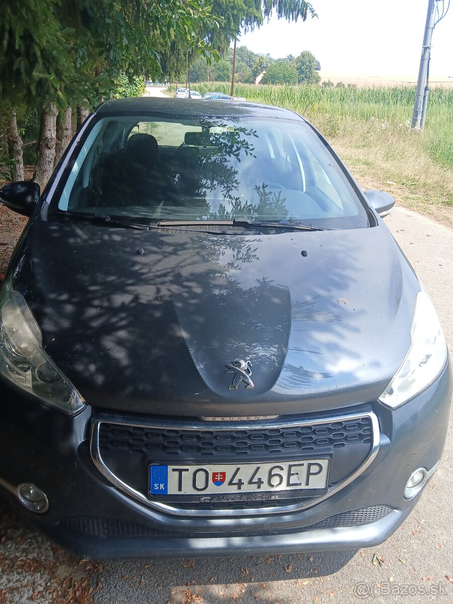 Predám Peugeot 208 1.2 - 2