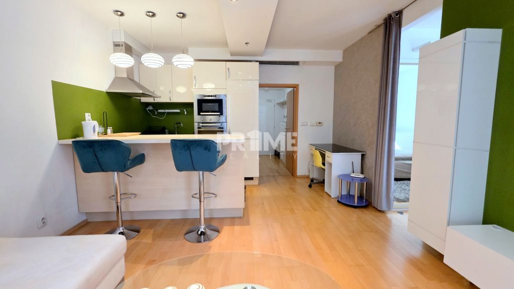 MODERNÝ 2i Apartmán, NOVOSTAVBA, BALKÓN, KLÍMA, Kopčianska u – foto 2