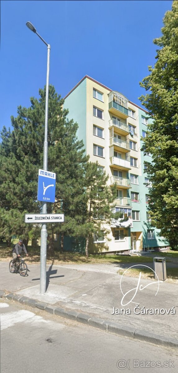 SENICA: NA PREDAJ 1-IZBOVÝ BYT AJ S GARÁŽOU - 2