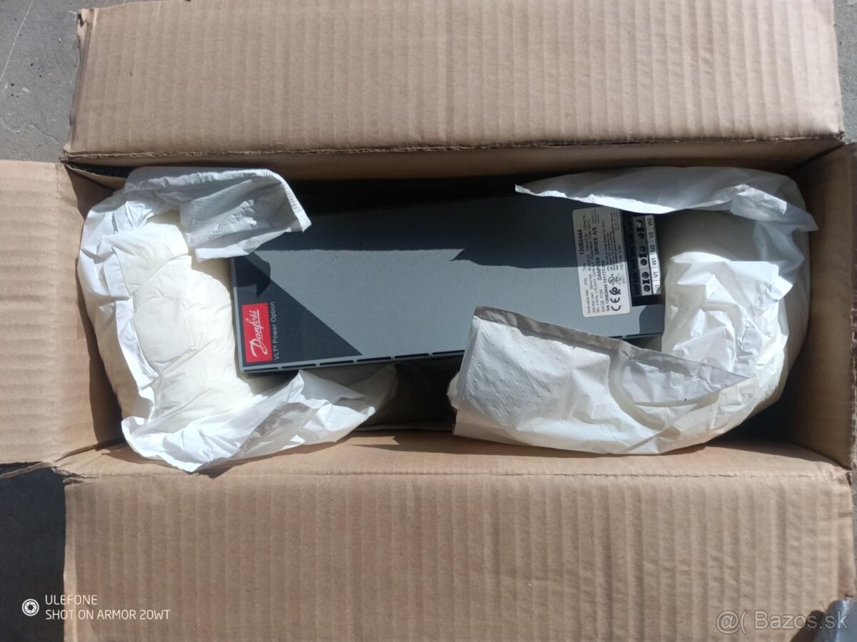 PREDÁM FREKVENČNÝ MENIČ DANFOSS VLT HVAC 4KW/3 FÁZY - 2