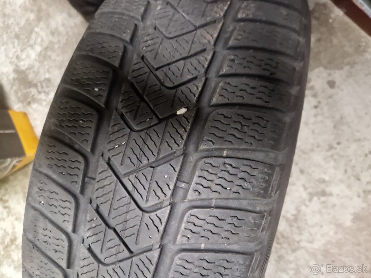 Predam zimne pneu 225/50r18 - 2