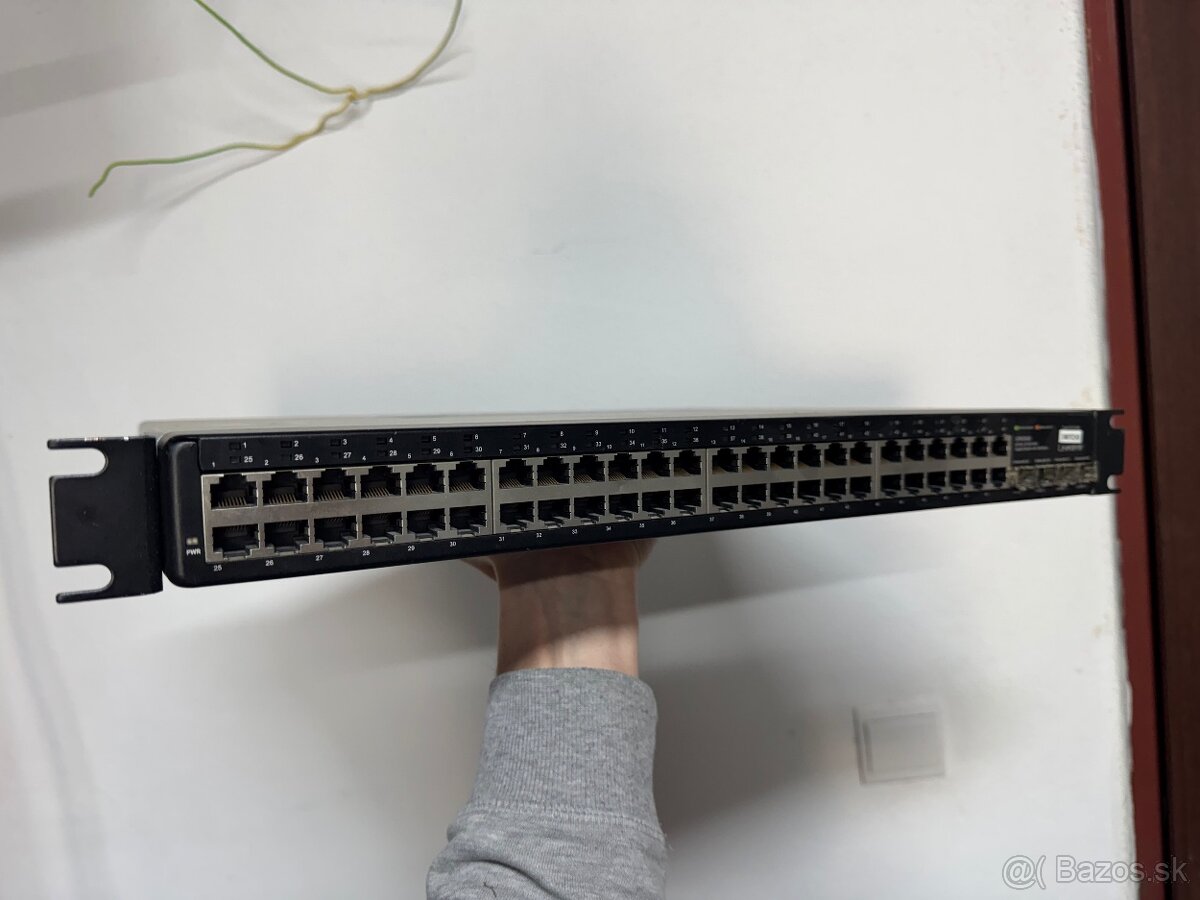 Cisco Linksys SRW2048 switch 48x Gigabit - 2