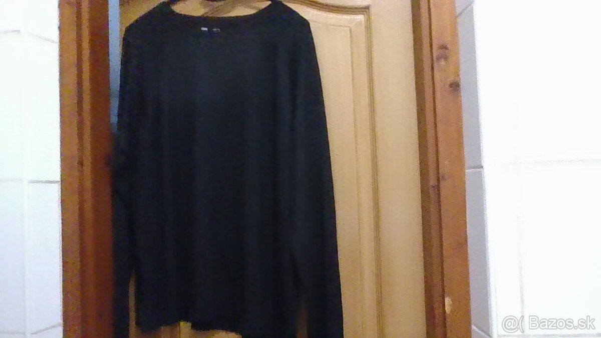 Trblietavý svetrík XL - 2