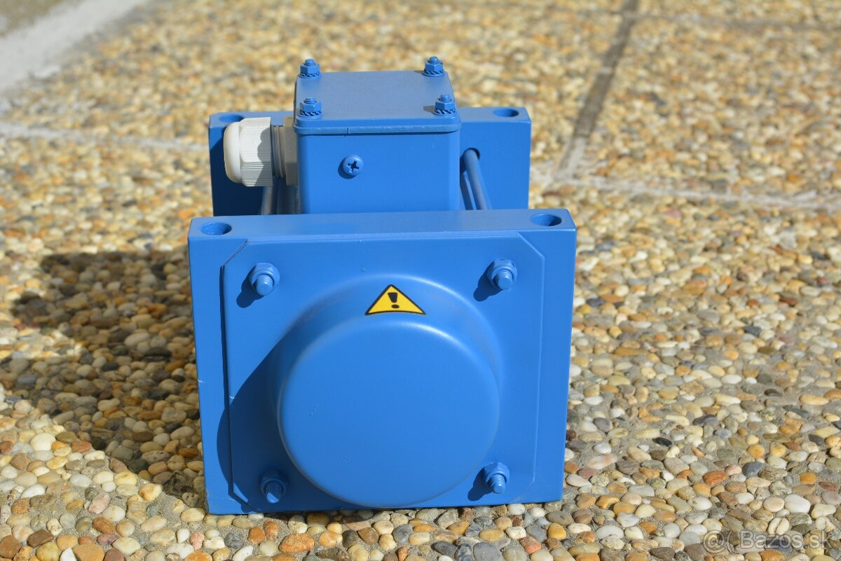 Vibrátor EVK63 - 2