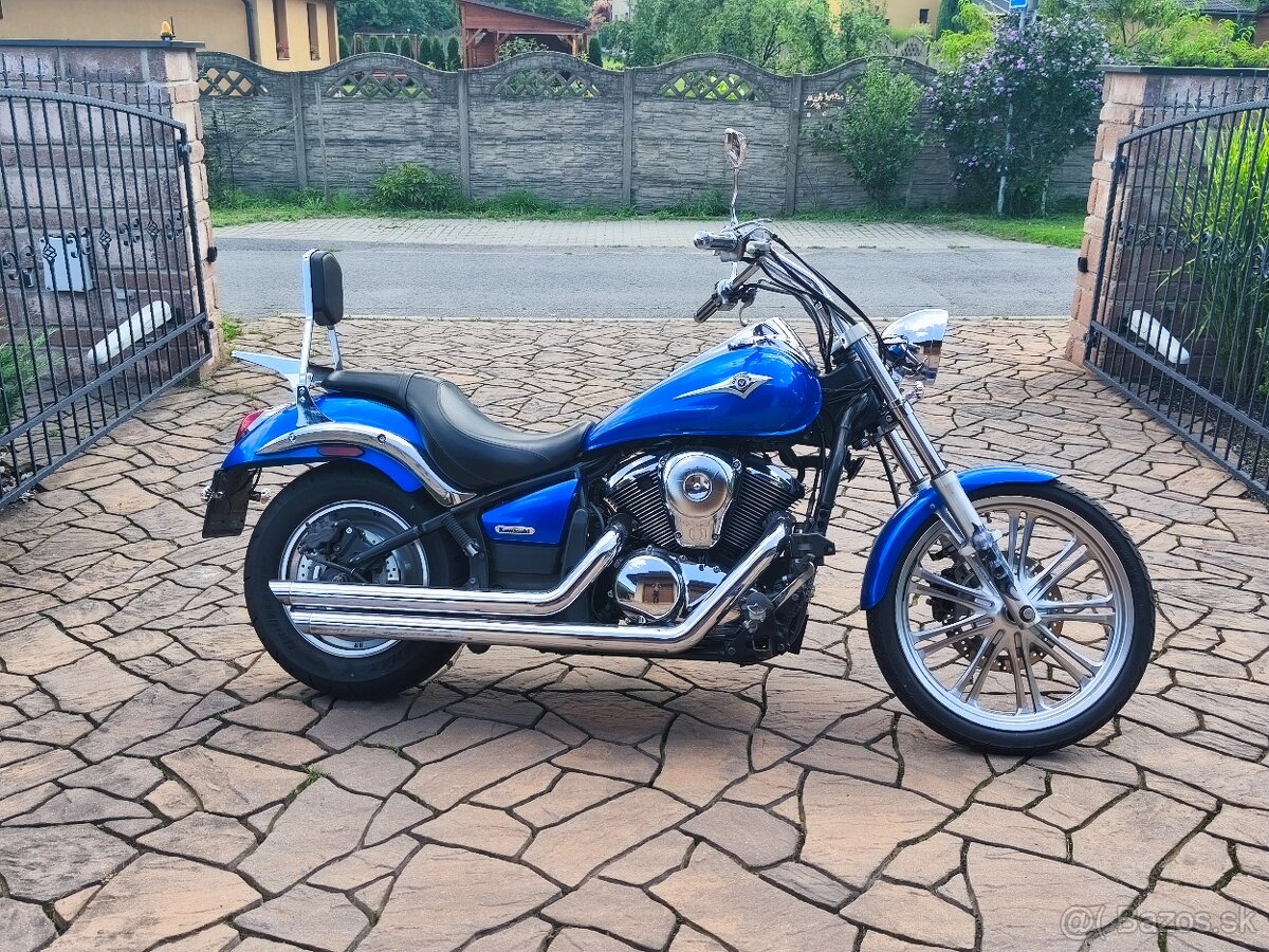 Kawasaki VN900 Custom - 2