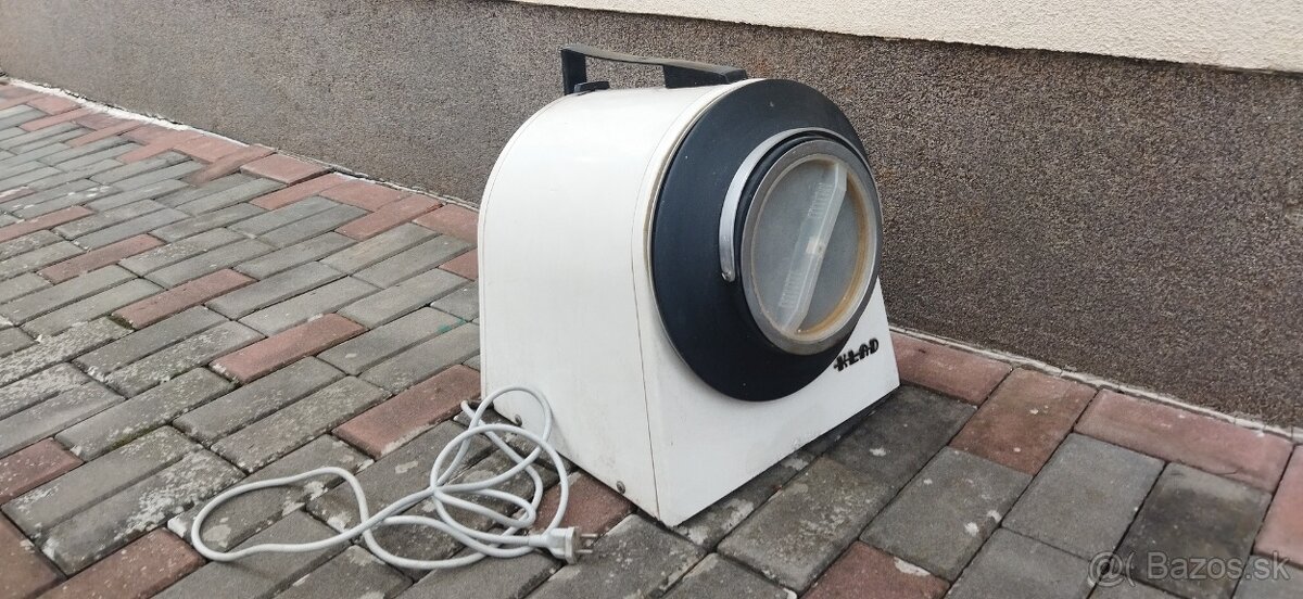 jednoduchá retro práčka - 2