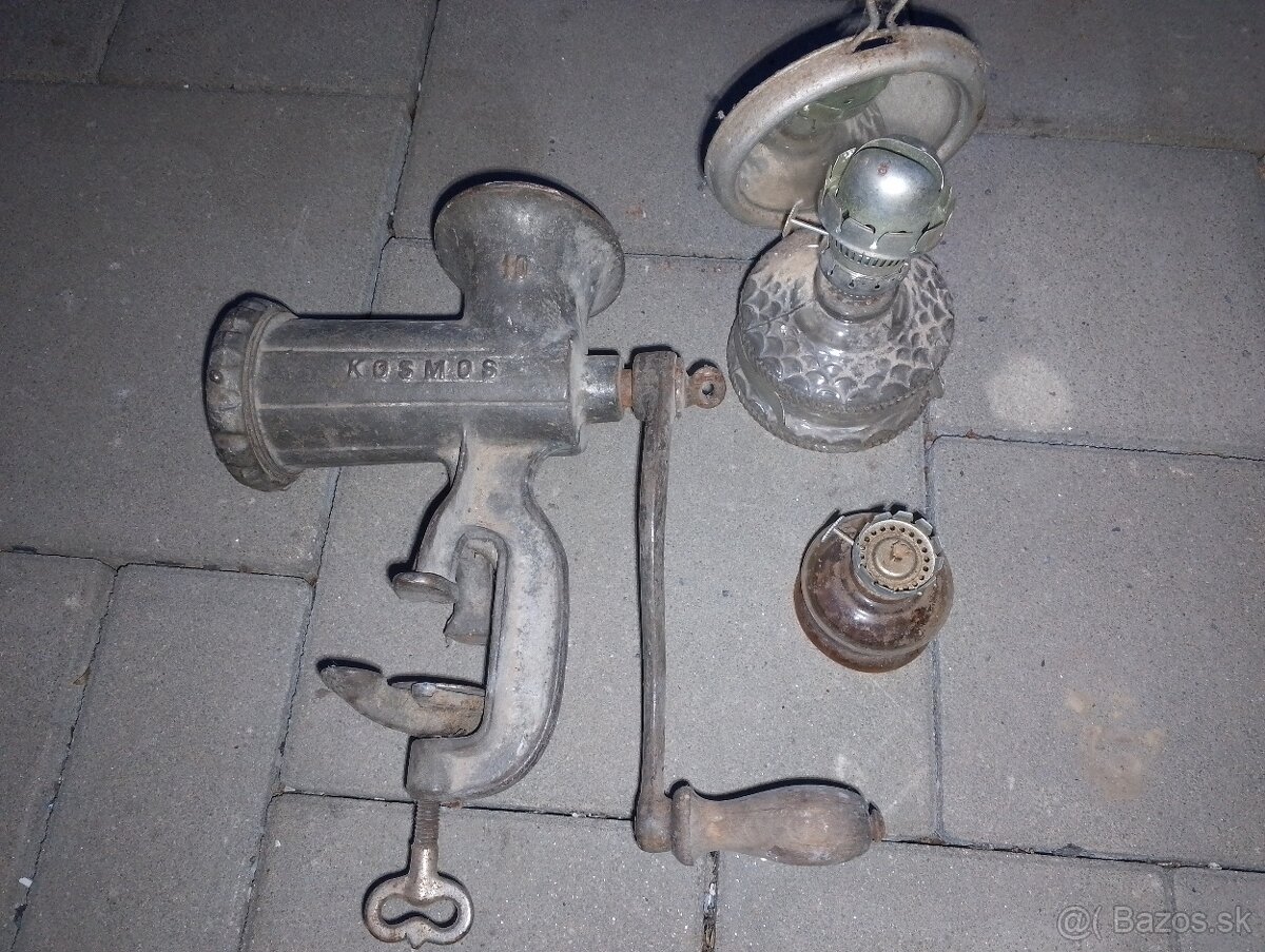 Chomút, kramle, vedrá, petrolejka, mlynec - 2