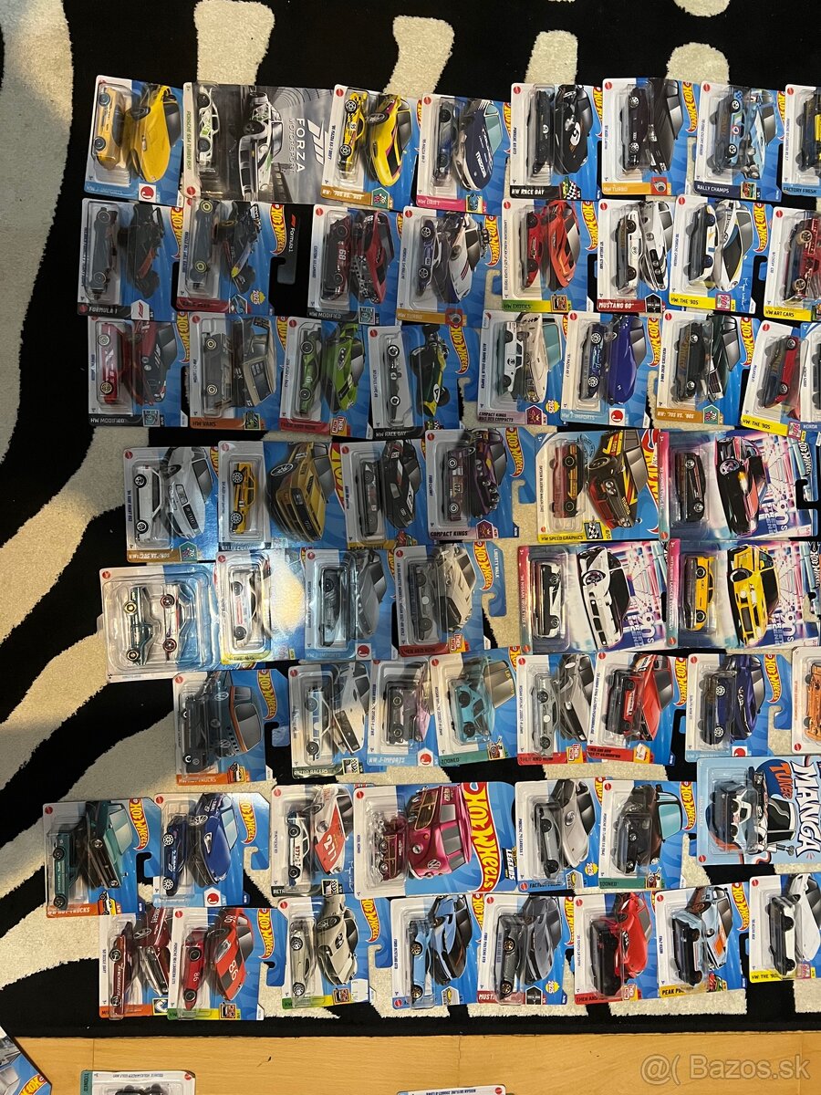 Hot wheels autíčka - 2