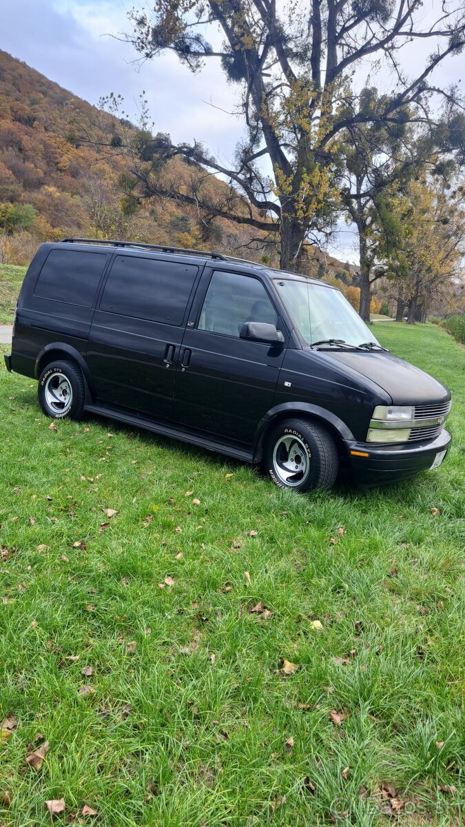 Predam jedinecny Chevrolet Astro 4x4 - 2