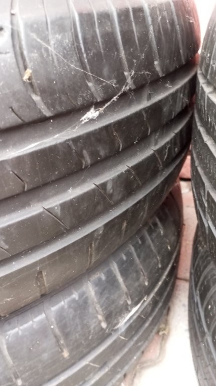 Predam letne pneu 2ks Hankook 215_65_R16 - 2