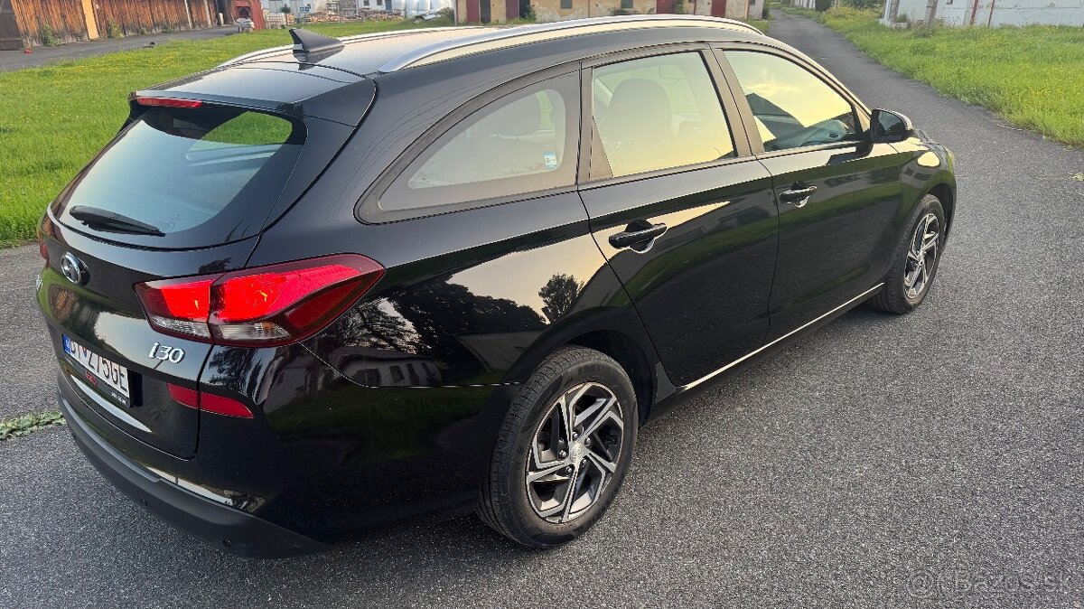 Hyundai i30 kombi 1.6crdi 85KW M6 RV2021 - 2