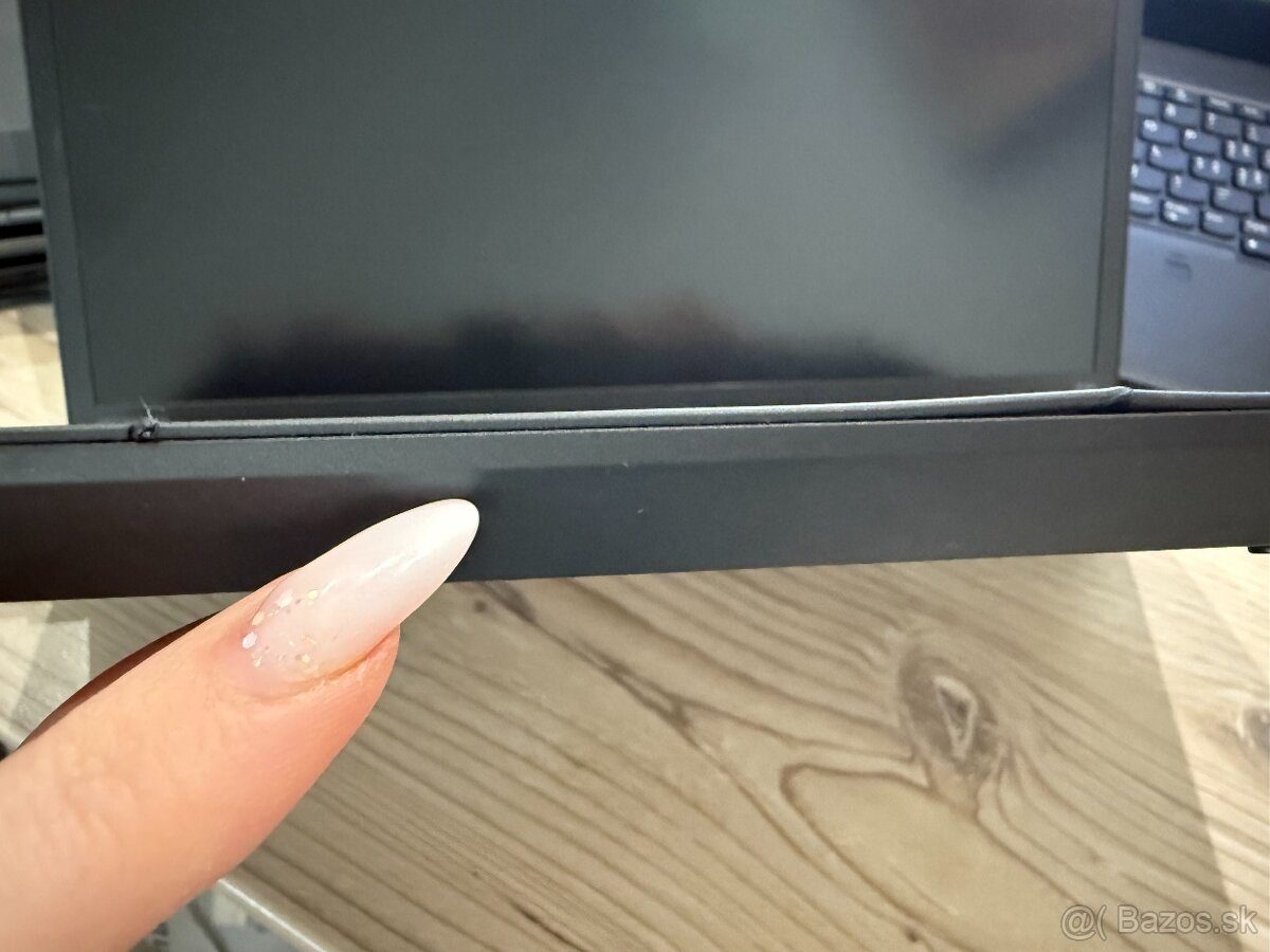 Lenovo T15 Gen 1 na predaj 1. - 2