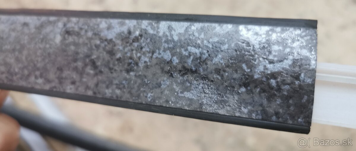 Predám rohové plastové lysti na kuchinske dosky - 2