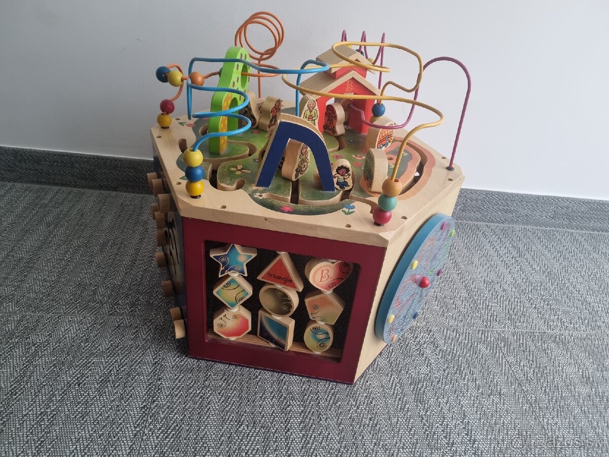 Velka drevena intsraktivna hracka - 2