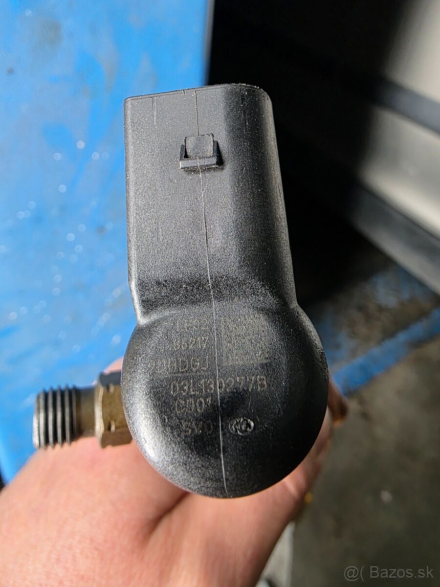 Vstrekovacia tryska 1.6 tdi 03L130277B - 2