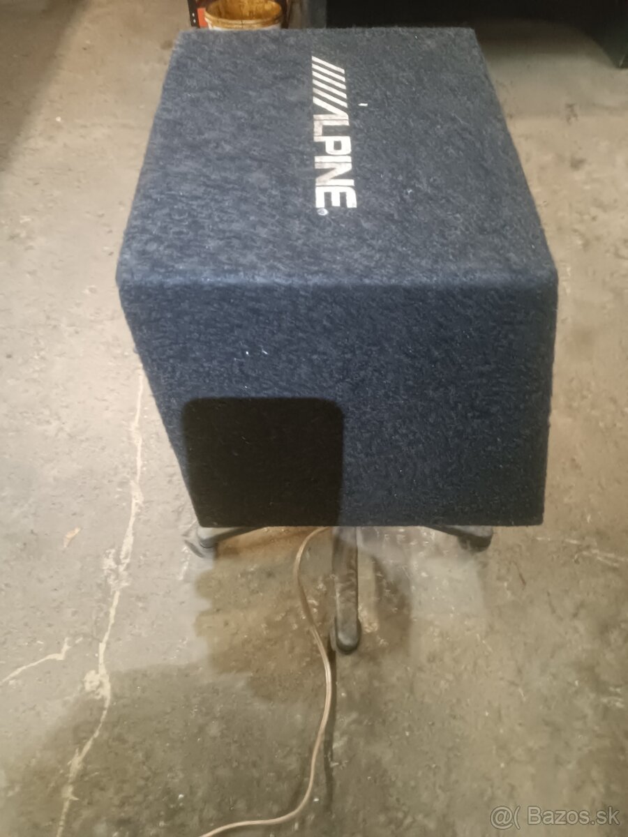 Predám zosilovač a Subwoofer ALPINE - 2