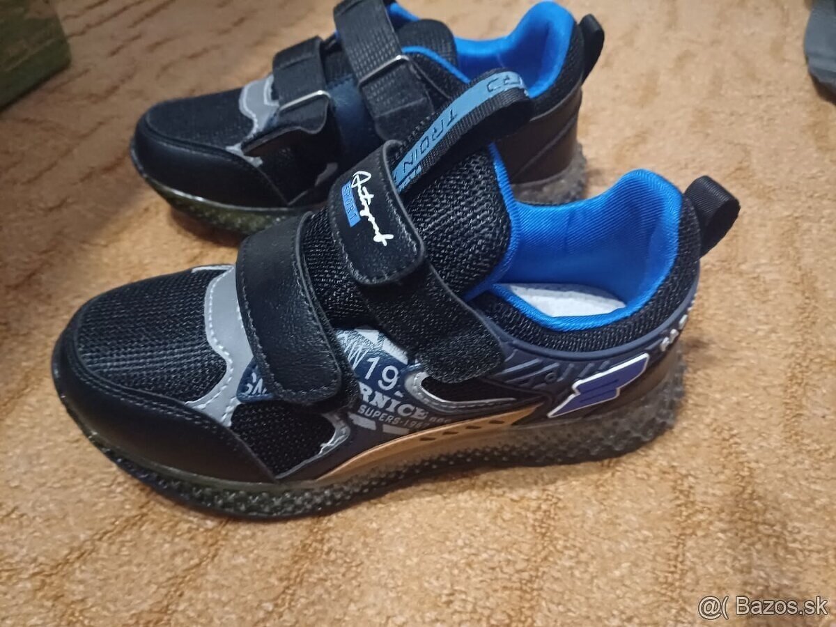 Svietiace tenisky c.33-NOVÉ - 2