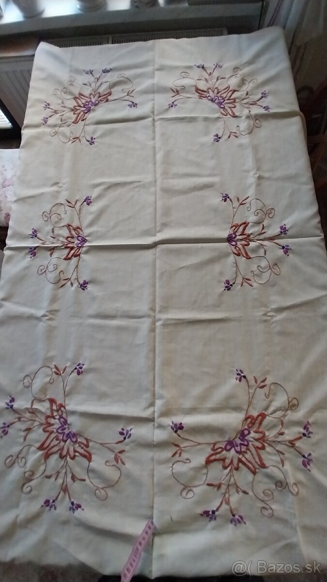 Vyšívaný obrus #2 - 2