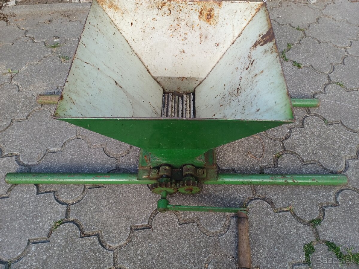 Mlynček na hrozno - 2