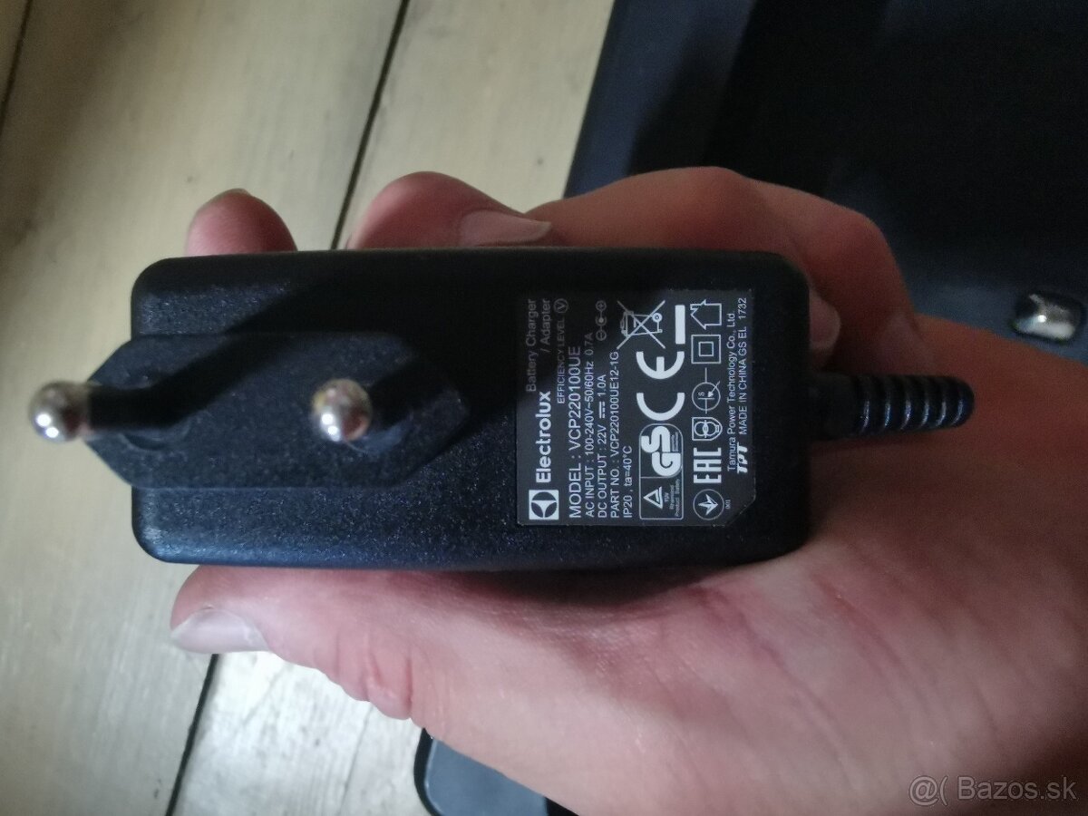 Elektrolux AEG nabíjačka - 2