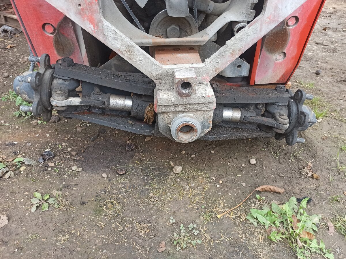 Vykyvna náprava so servo valcom malotraktor - 2