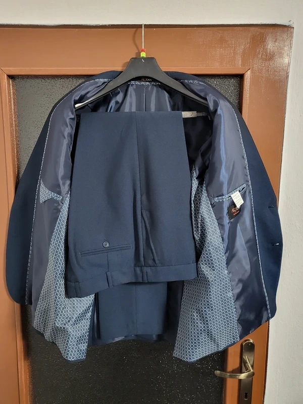 Predám pánsky oblek - 2