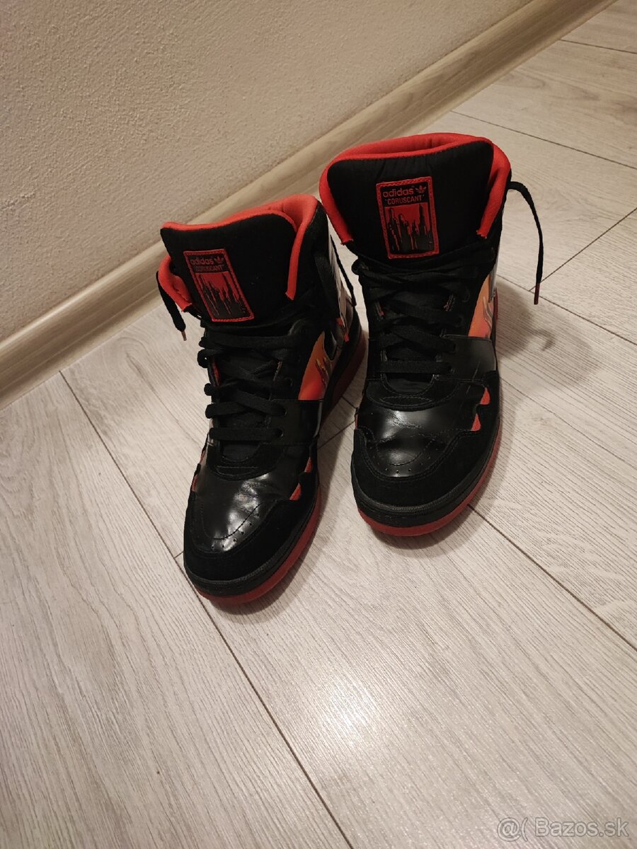 Adidas - Jeremy Scott (Darth Vader) - 2