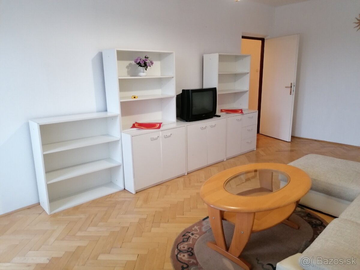 Slnečný byt 2+1, Hliny VI - 2