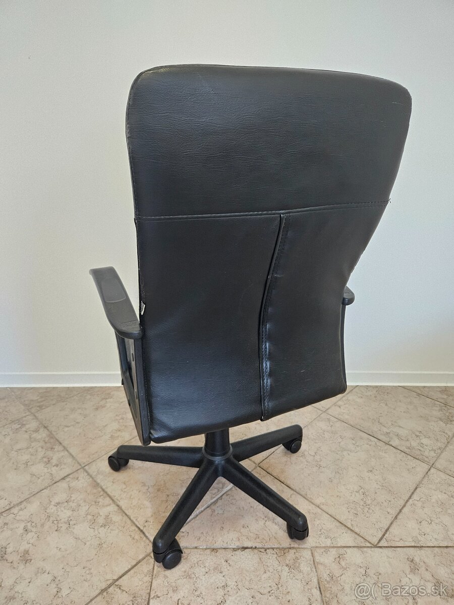 Darujem kancelársku stoličku - 2