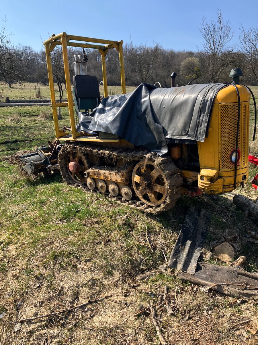 Pasovy traktor Bulgur - 2