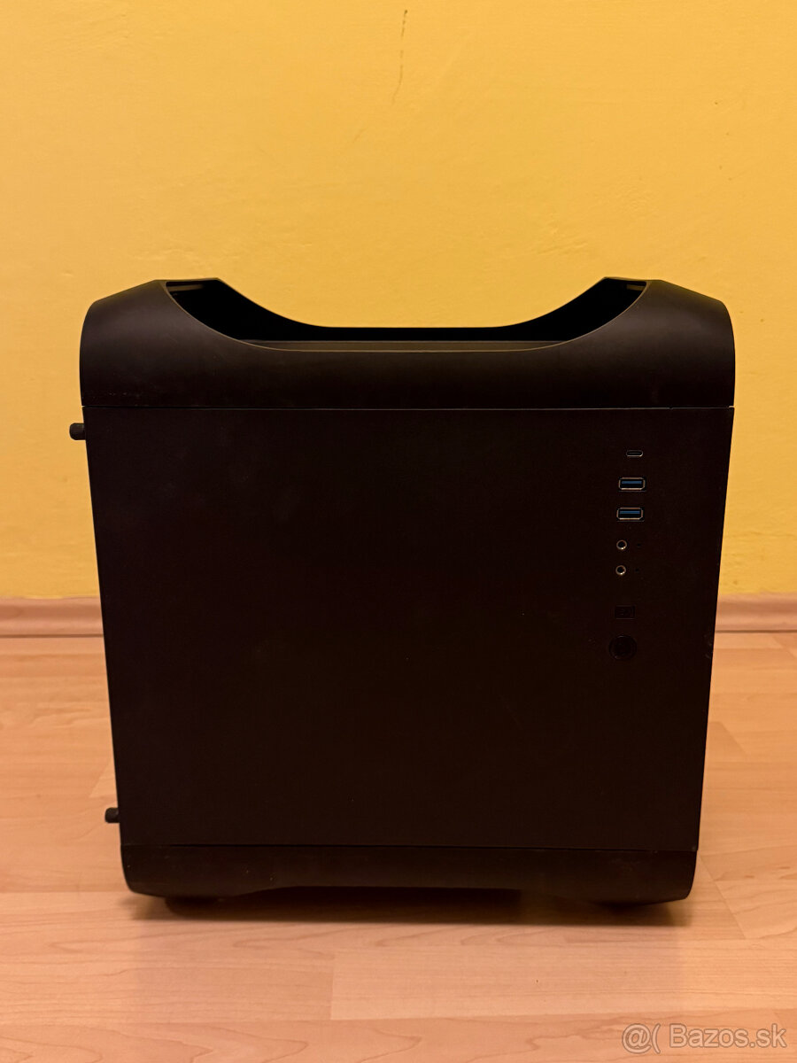 Predám PC skrinku BitFenix Prodigy M 2022 – čierna. - 2