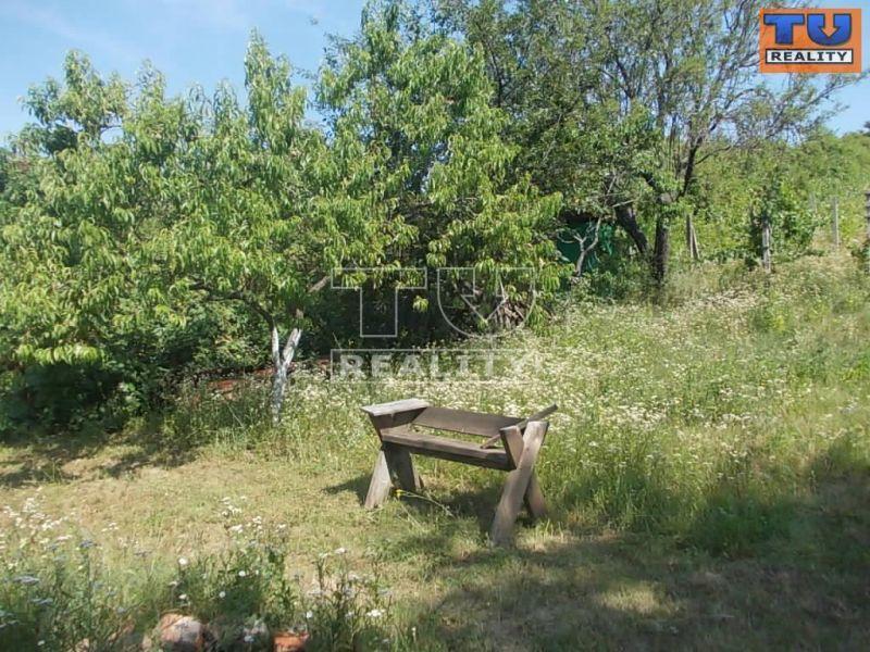 2089M2 STAVEBNÝ POZEMOK RAČA - 2
