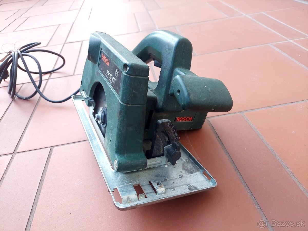 korucova pila Bosch PKS46 - 2