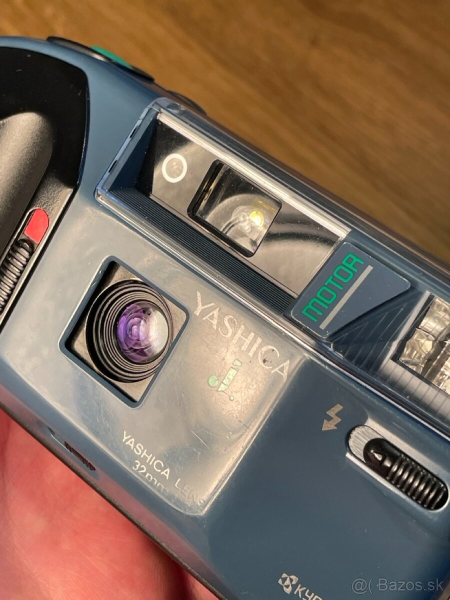 Yashica J - 2
