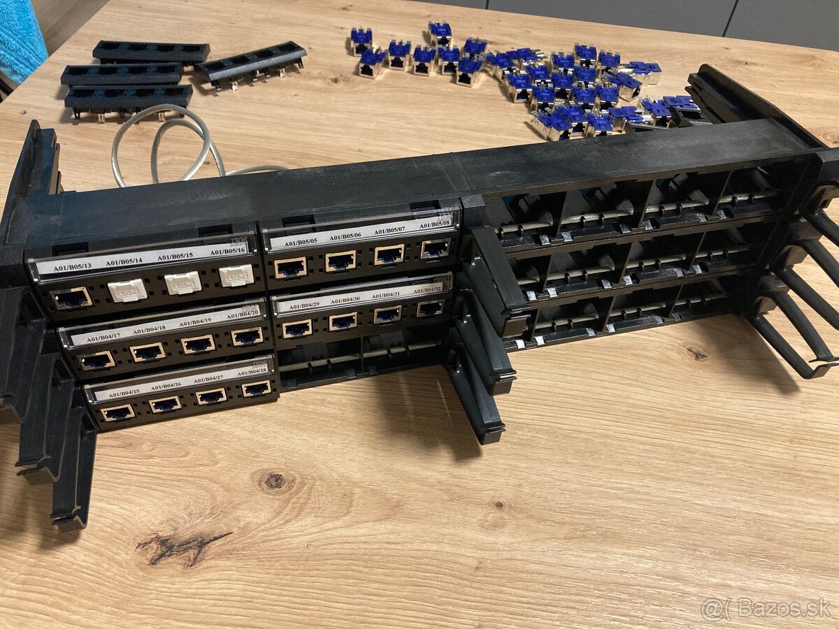 Patch panel 48-portový s organizérom - 2
