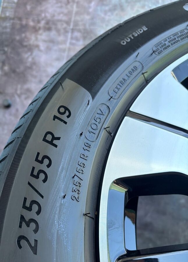 Letní sada Volvo XC60 235/55R19 105V DOT24 - 2